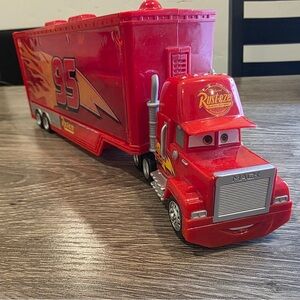 Disney Pixar Cars Mack Truck Lightning McQueen 95 Rust-eze Hauler Toy